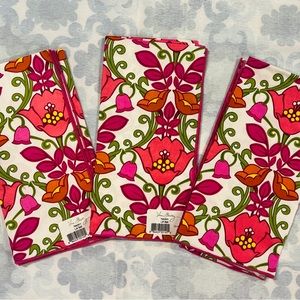 NWT Vera Bradley LILLI BELL Napkin. ONE